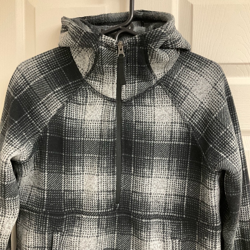 The North Face 1/4 Zip Fleece Hoodie - Picture 2 of 11